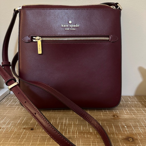 Kate Spade crossbody - Picture 1 of 2